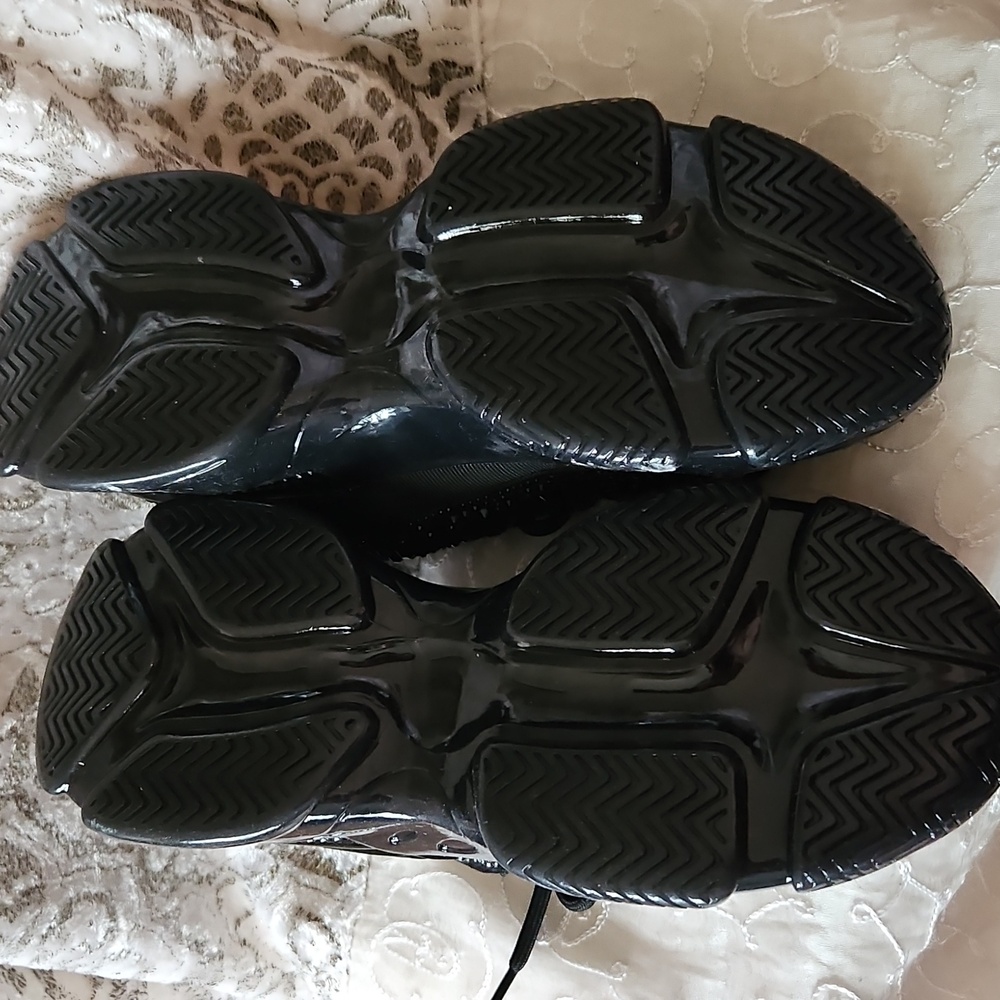 Steve Madden Black Rhinestones Sneakers - SIZE 5.5 - Picture 3 of 11
